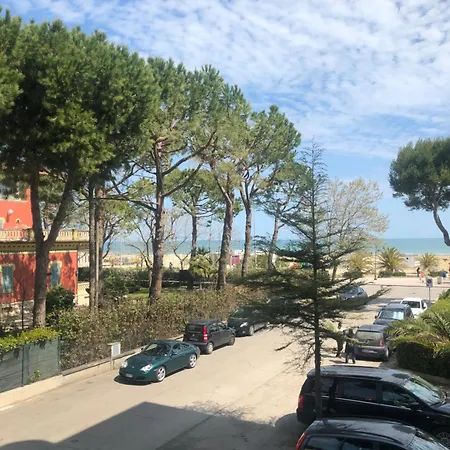 Semesterbostad Recently Renovated Beachfront Retreat In *