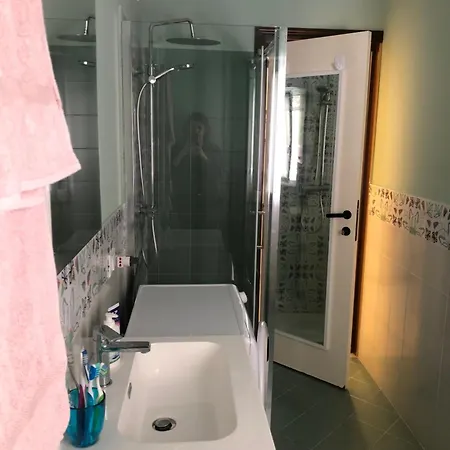 Σπίτι διακοπών Recently Renovated Beachfront Retreat In *