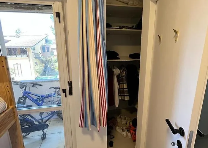 Recently Renovated Beachfront Retreat In 別荘 *